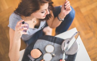 Agencia de Azafatas en Madrid busca azafatas con experiencia en alta perfumería