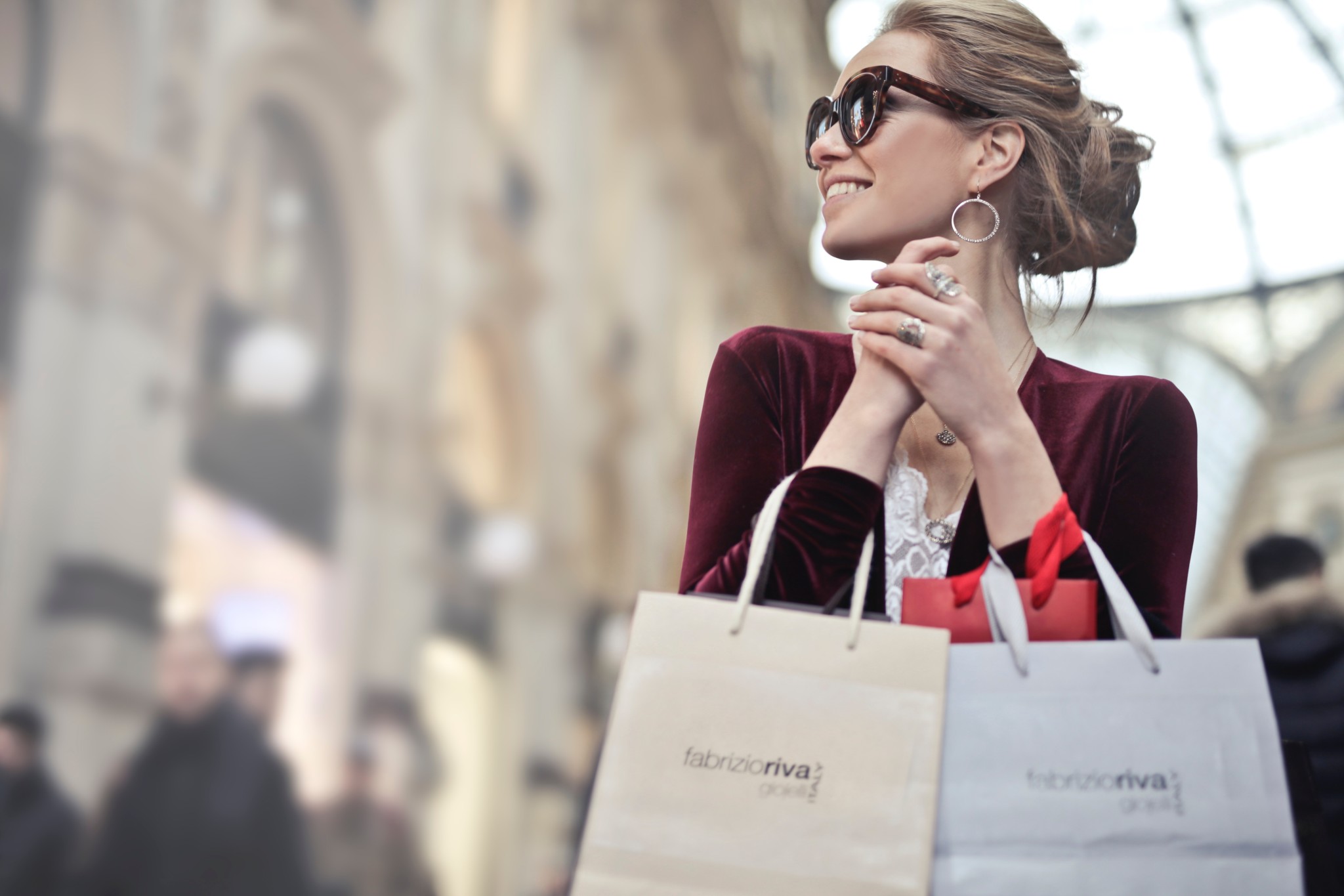 Promotora para perfumería de lujo para Barcelona