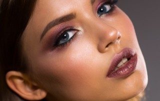 Maquilladores/as itinerantes en A Coruña y Vigo