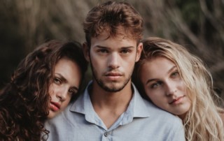 Azafatos y azafatas comerciales en San Sebastián